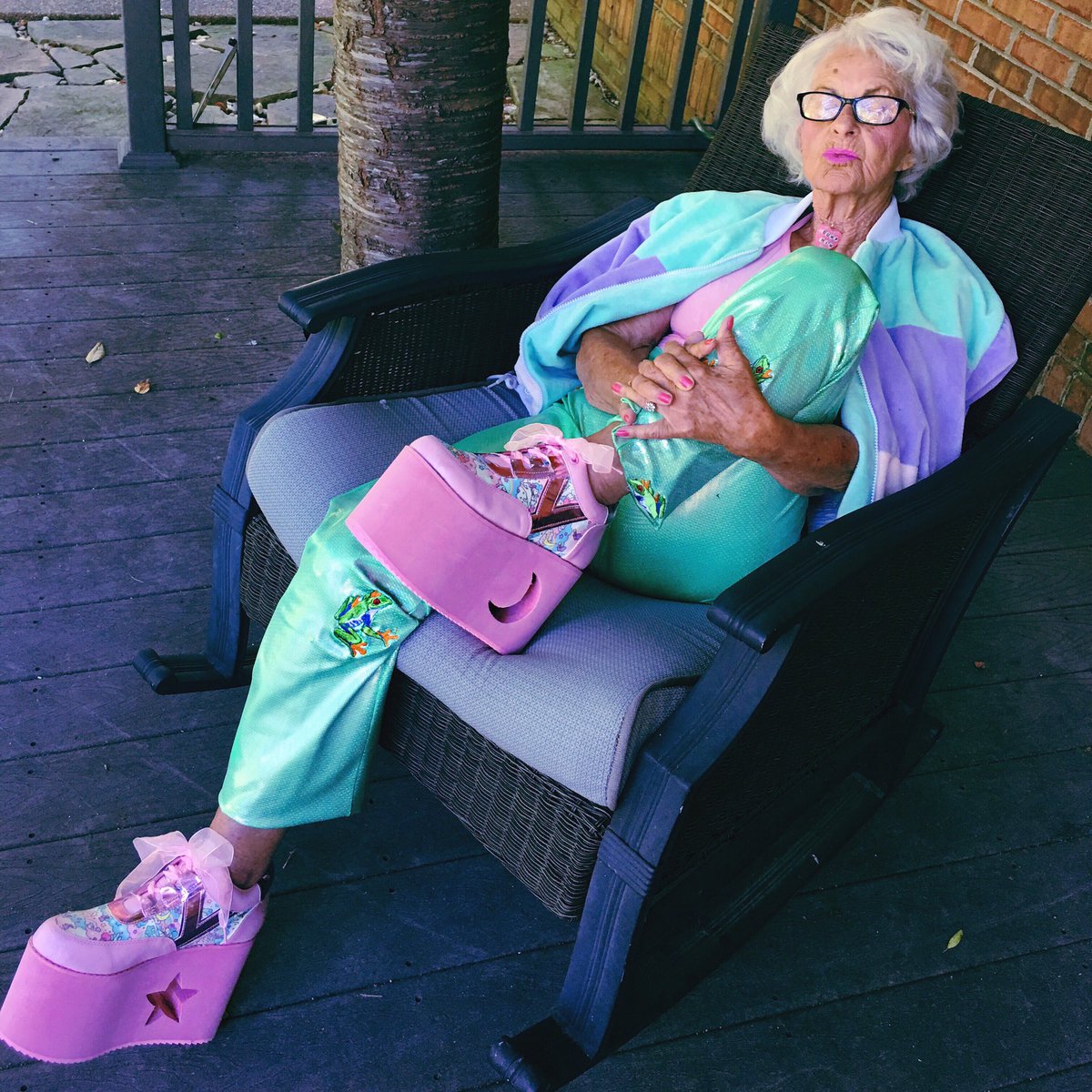 baddiewinkle's tweet photo. 💕☄🌙 https://t.co/ff8KRao5lw