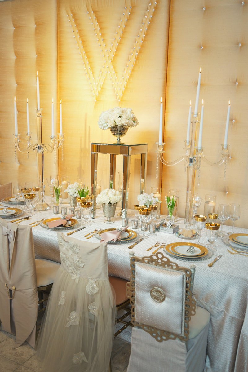 GRAND_ECLAIR's tweet photo. Beautiful wedding sample meetings @WildflowerLinen ! #weddingflowers #eventdesign #linen #homedecor #interiordesign https://t.co/HWAQTRS0BR