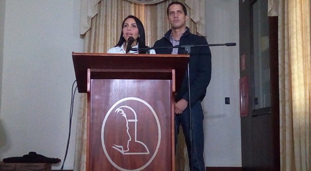 DiarioTalCual's tweet photo. ACOSOS NO CESAN. Delsa Solorzano: Funcionarios del Seniat son los más amenazados por firmar https://t.co/myd8YzQA6Q https://t.co/EjQYdzVYlN
