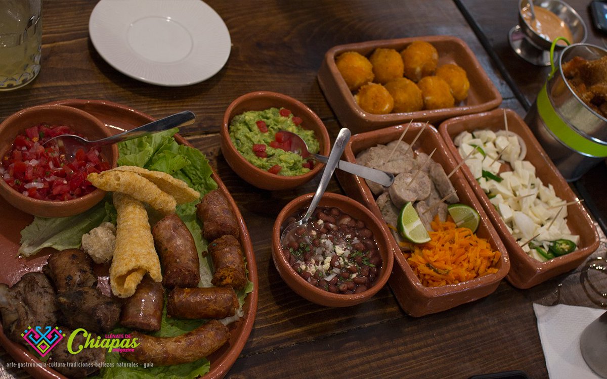 llenatdechiapas's tweet photo. La #gastronomia de #Comitan es exquisita, su variedad en productos fascina al paladar #Chiapas https://t.co/QC8emPddF5