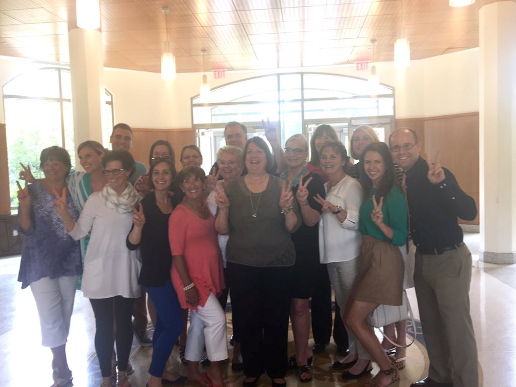 shaylammcelroy's tweet photo. Cheers to a happy retirement, Nancy! @vucareercenter https://t.co/SpY27EGTKd