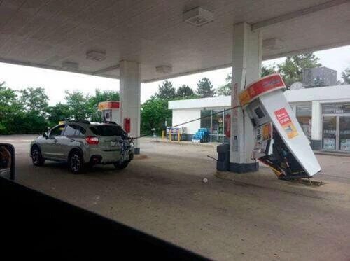 StumblerVideos's tweet photo. When you've got ear phones in but forget and walk away from your laptop https://t.co/4J0Ryq6M7b