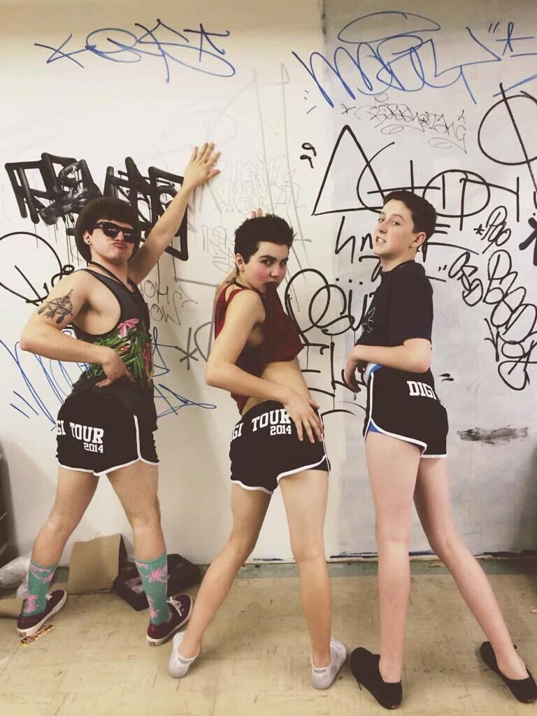 ouijaboardbrock's tweet photo. @sampottorff @jccaylen @TrevorMoran 

Hey sexy's 💦💦😂😂😂 
#Digitour2014 https://t.co/e0pnLFFuC8