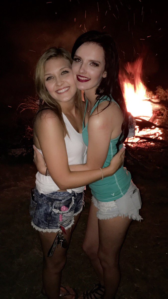 CiaraRenaeBrown's tweet photo. Appreciation post for @KeeDallas Thanks for being one of my best friends. You've been there since day one. Ilysm 💗 https://t.co/CZQcs4p3ID