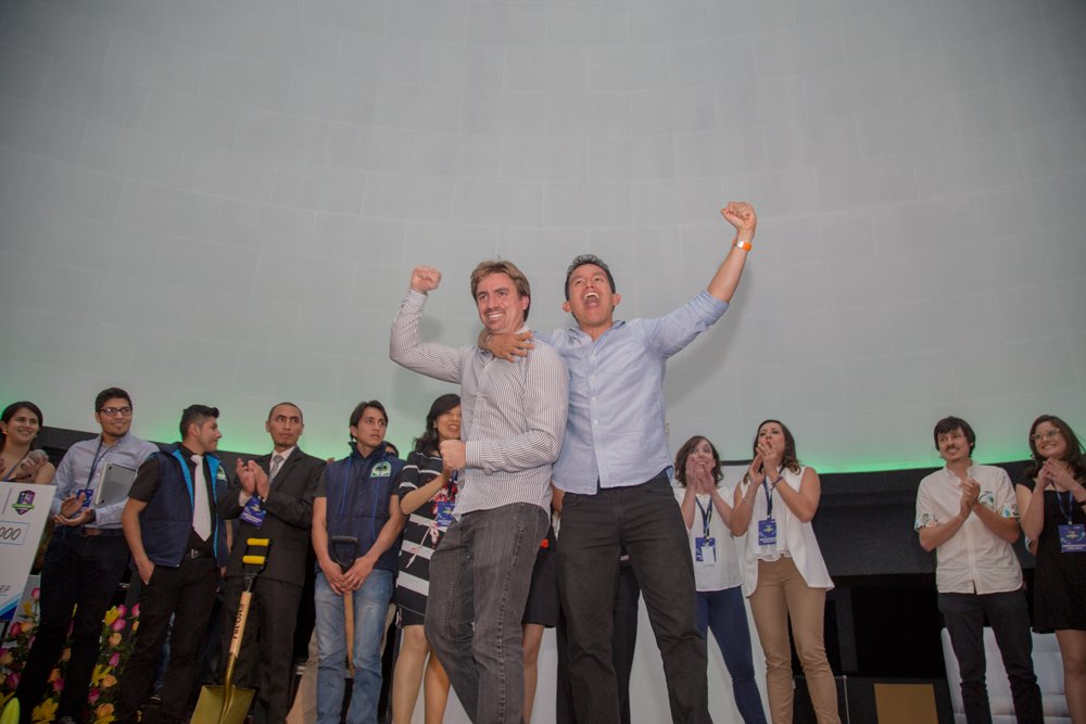 CFN_ECUADOR's tweet photo. Felicitaciones al proyecto @LAS_Drones de @2jpantoja2. El ganador de los $55.000 #FinalLEE2 @Vice_Ec @JorgeGlas https://t.co/xFcr7R1T0Z