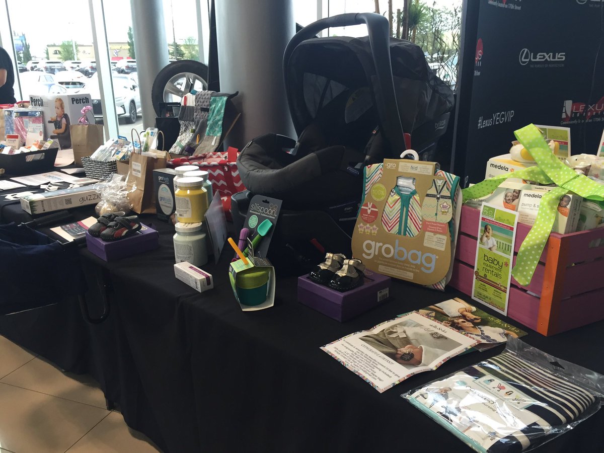 anotheryegmommy's tweet image. Look at all these prizes to be won at Bump Social @modernmamayeg @ModernMamaStA #yegpreg #yegevents