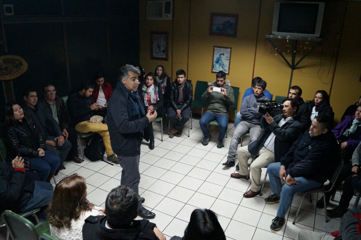 marcoporchile's tweet image. En diálogo con vecinos en Cabrero. Tema recurrente: AFPs . #ElCambioEnSerio