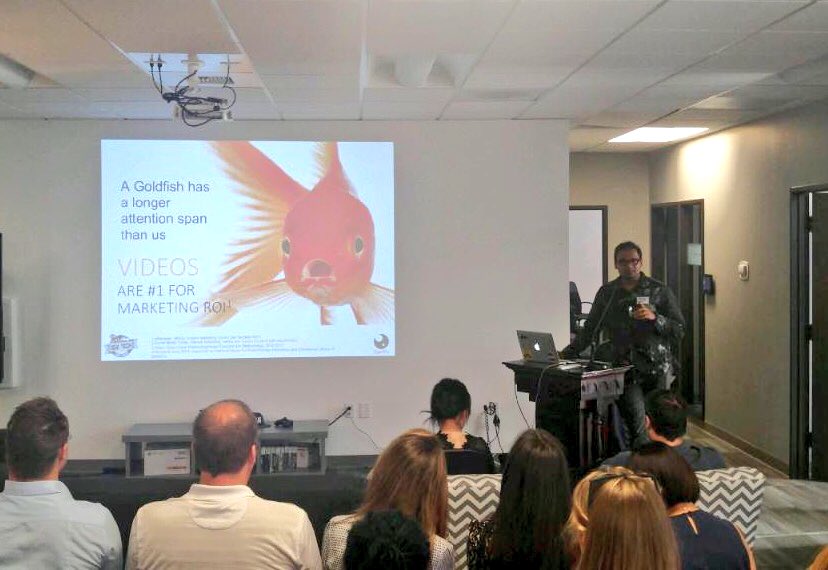 seerflix's tweet photo. Presentation night @NewTechNW in Bellevue. #storytelling https://t.co/5P2C8Ui5uL