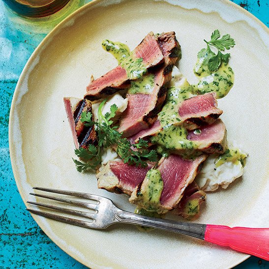 foodandwine's tweet photo. Poke is all the rage, but sometimes you want a quickly seared tuna steak. https://t.co/R7q0wmjr3H https://t.co/OV3UJLAr75