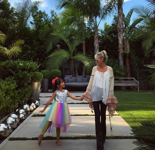 Mireille_duval's tweet photo. @LHallyday #Joy π #proudmama #galadedanse #Showcase2016 #ThePretendersStudio SantaMonica #danceforadifference π·ππΉπΈπ https://t.co/qpHG1Fbm2Y
