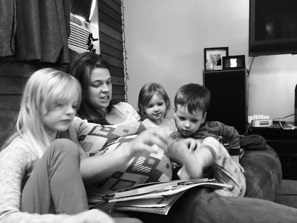 judsonb's tweet photo. "This little piggy went to the market..." #ElliottGrace #EthanQuincyOwen #MadisonNekodaHope https://t.co/aMatXoQxqJ https://t.co/HcbmljQtXm