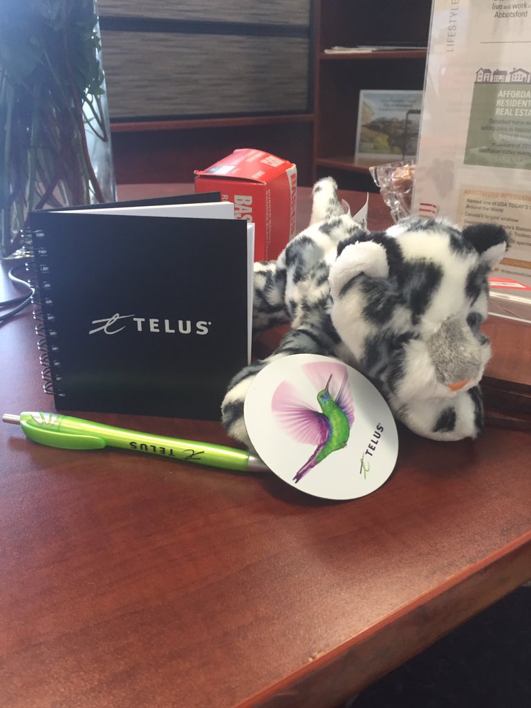 MegsSchubert's tweet photo. Attended a Telus media event! Very cool! Fibre to the door. #ABTGrad #practicum #ABTWebComms love my critter!😀 https://t.co/5XkJMec82R