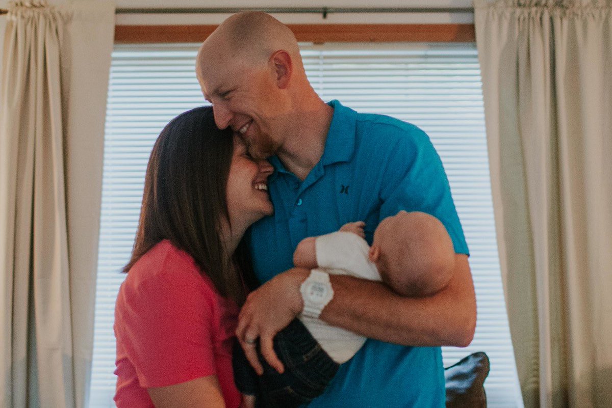 Kandis_Spurling's tweet photo. Got to photograph my favorite family the other day and it was the best ❤️ https://t.co/0JFvHG4u8z