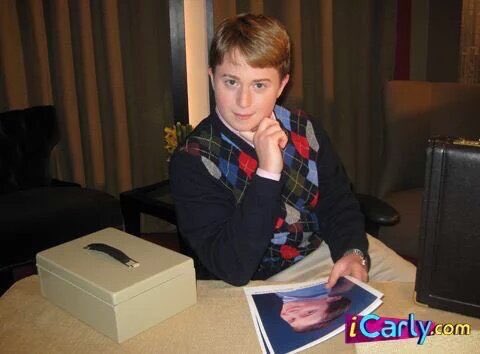 knbknbknbknb (@knbconfessions) on Twitter photo 