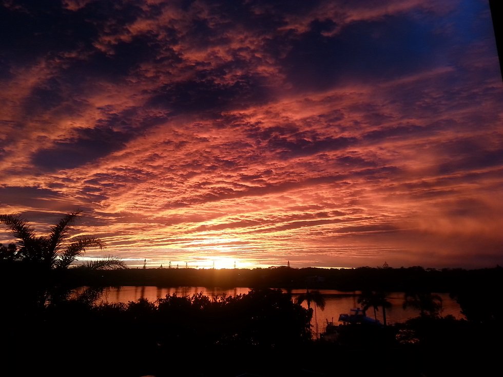 Sunrise this morning over the Tweed River &amp; CTHGC Golf Course