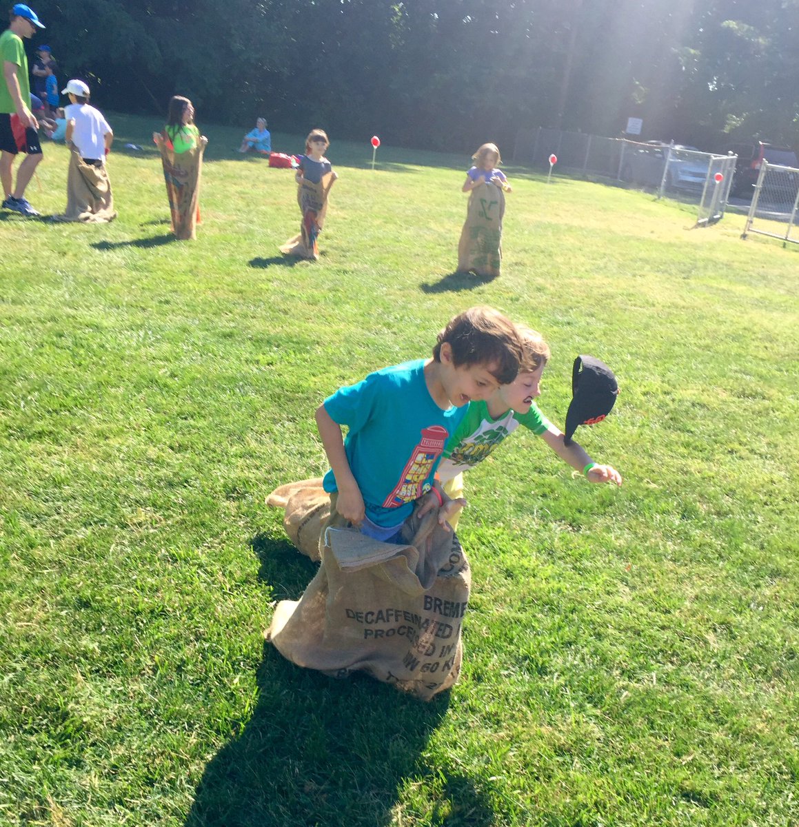 taytigersfirst's tweet photo. So much fun at Field Day this year!! @TaylorTigersPE @HaroldPell #owensfirstgrade https://t.co/EPwqnd2vz9