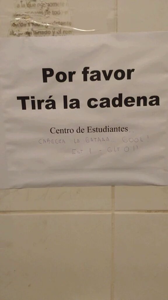 nolavoy's tweet photo. Centro de estudiantes https://t.co/1RYNZnNR36