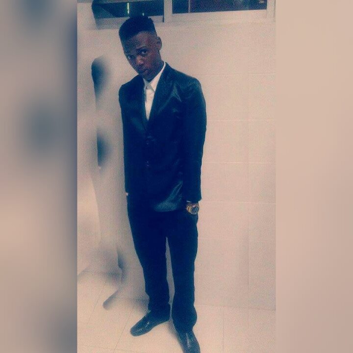 gerald_winner's tweet photo. Dia De Mi HBD &amp; Graduación ( Bachiller ) Llegale Al Flow Del Prieto 
#SoyElMismoNegro #LaDiferenciaEsQ #EstoyMejor https://t.co/dVTSdrW1Is