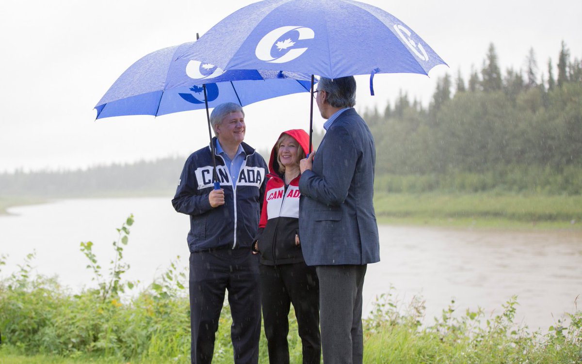 CanadianLib's tweet photo. Vote #CPC for Rainy Days my friends, Rainy Days indeed. #CPCNext #CPCNever #cdnpoli #LPC2019 https://t.co/AlprmHzw6t