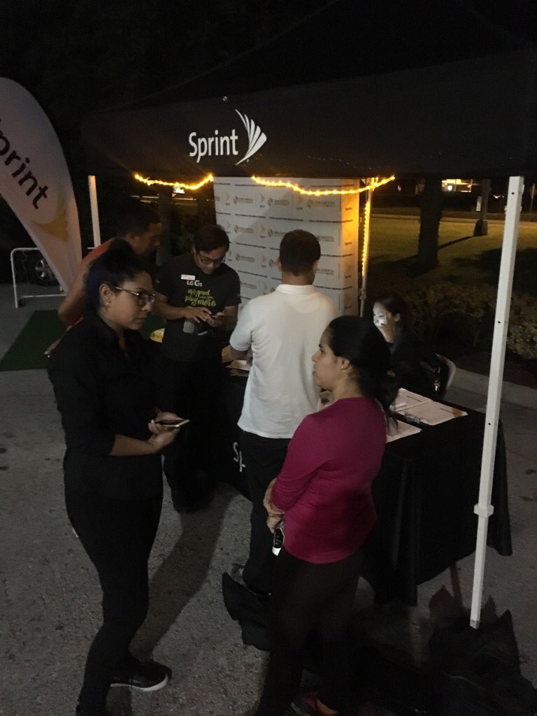 SprintOviedo's tweet photo. #SonerosLatinGrill #NoMatterTime #CustomerFirst #Save50 @tobiastjones @marshalltilley @Sprint_Florida @marceloclaure https://t.co/9ntKf0sNFo