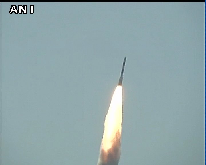timesofindia's tweet photo. #ISRO launches record 20 satellites from Sriharikota https://t.co/J67vMZuEB0
Live updates: https://t.co/IAxBFvFcRf