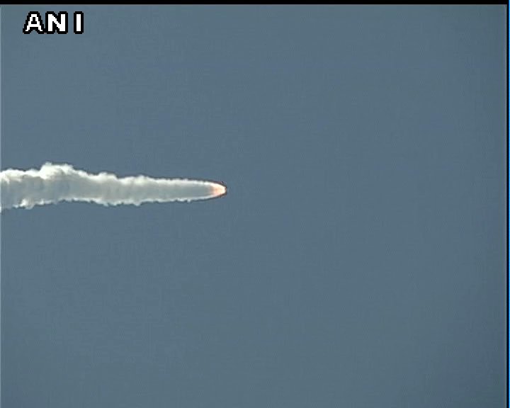 timesofindia's tweet photo. #ISRO launches record 20 satellites from Sriharikota https://t.co/J67vMZuEB0
Live updates: https://t.co/IAxBFvFcRf