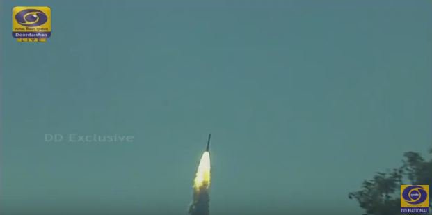 Komal_Indian's tweet image. Congratulations @isro for d largest launch ever !
Record 20 satellites launched 🙌👏
#PSLVC34/#Cartosat-2