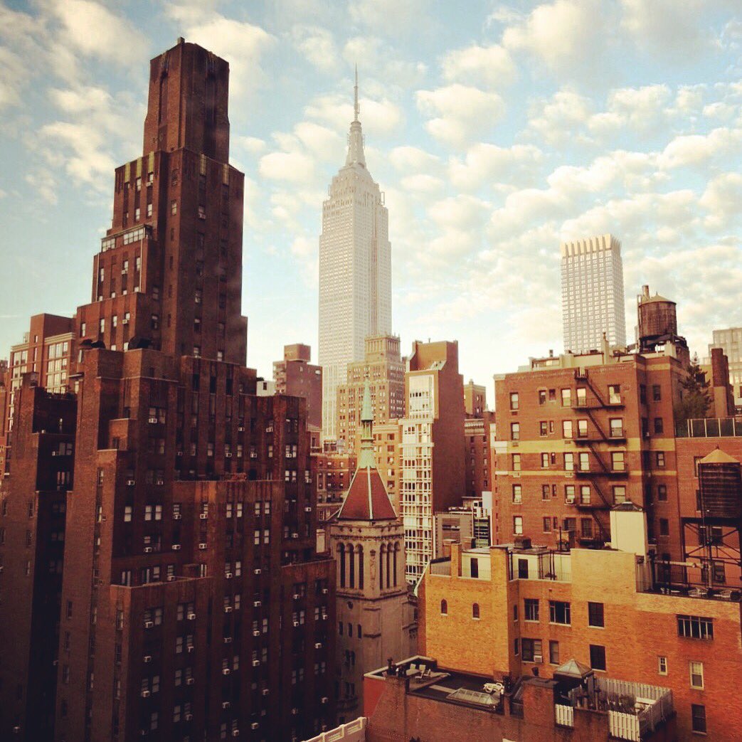 Please vote for my entry in Memorable Moments! The photo is the gorgeous one 👇🏻 😍 Click 👉🏻 bit.ly/1OvrdSa