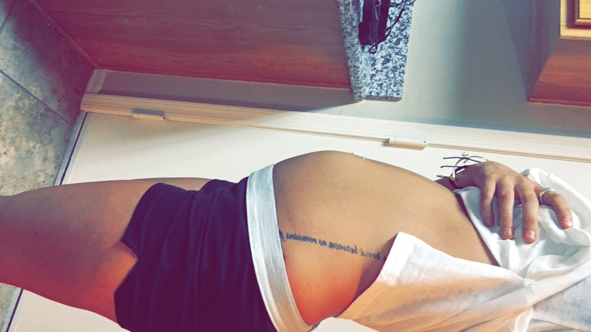 TaylorFacts69's tweet photo. Little known fact: @taylornorman79 has a bun in the oven #taylorfacts https://t.co/DhhejIpVog