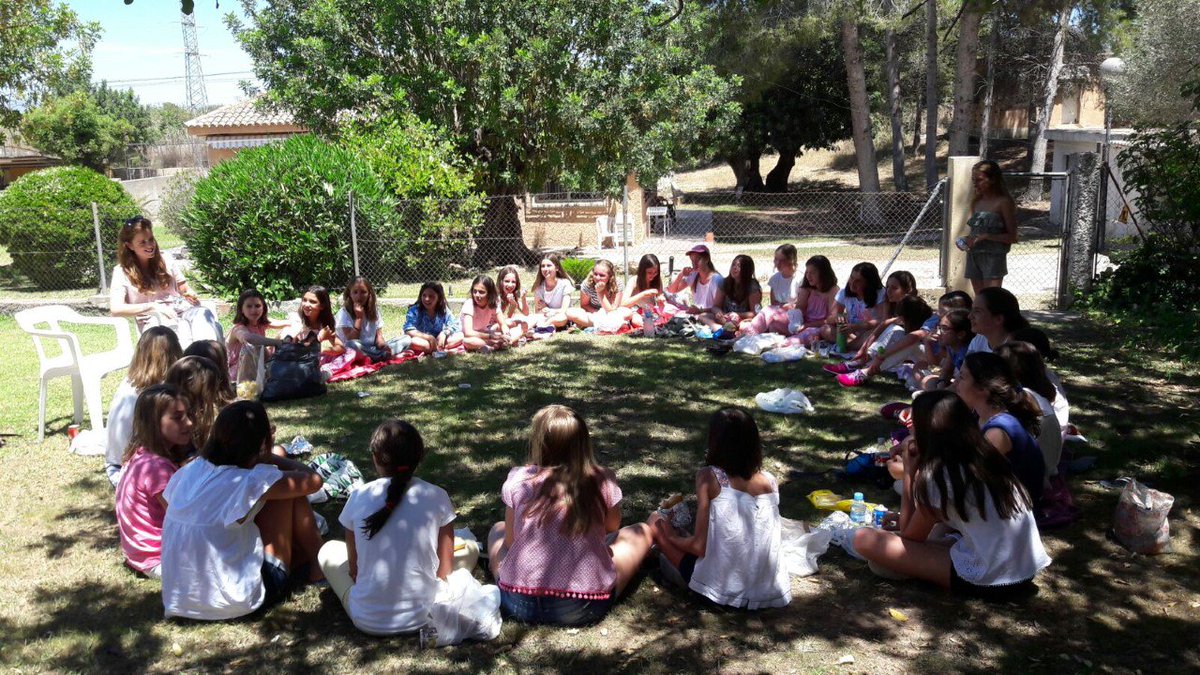 Vilavella_Edu's tweet photo. Convivencia de 6º de Primaria en Ribarroja https://t.co/pwk3RoDHRM