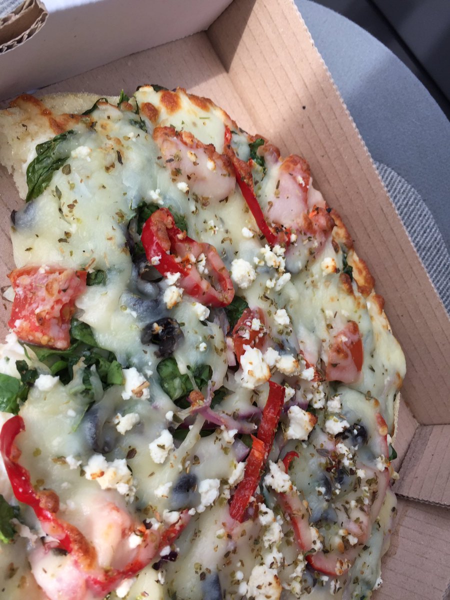 KKing181's tweet photo. When you go to bed at 4pm and wake up at 3am to have a full pizza dinner #hungover #pizza #vegetarian #greek #life https://t.co/VMdWWSEBU4