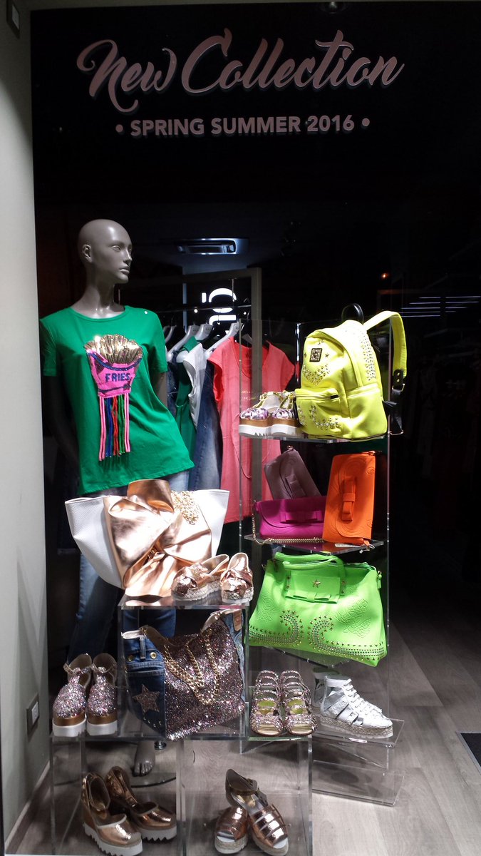 EkhoModa's tweet photo. #NewShopWindow @EkhoModa #ViaMargherita120 #Amantea #CS #Calabria #Italia @BonavitaErika 😍 ❤ 🔝 https://t.co/jqgk5D4lOv