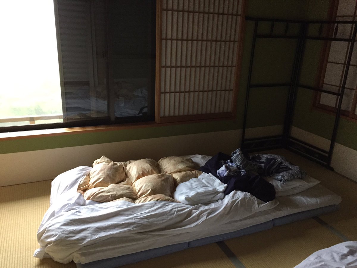 TwistGlobalBiz's tweet photo. 💤 close to the floor in the #ryokan was sooo comfortable. Then waking up to #breakfast in the room? YUM! #tourgroup https://t.co/Gb64I4r4Z5