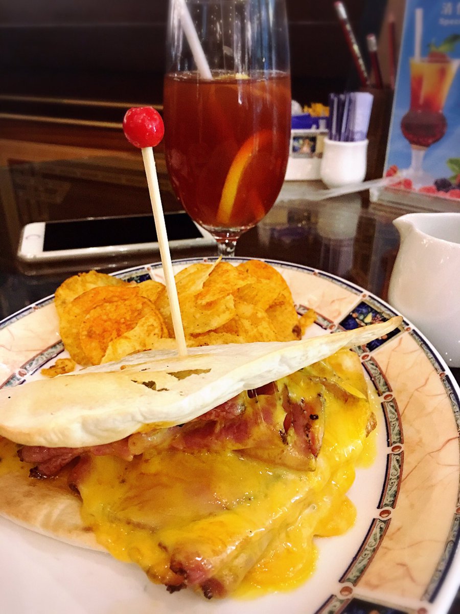 jennerwent's tweet photo. lunchTime #Mexicantortillas https://t.co/KWJugdZQyP