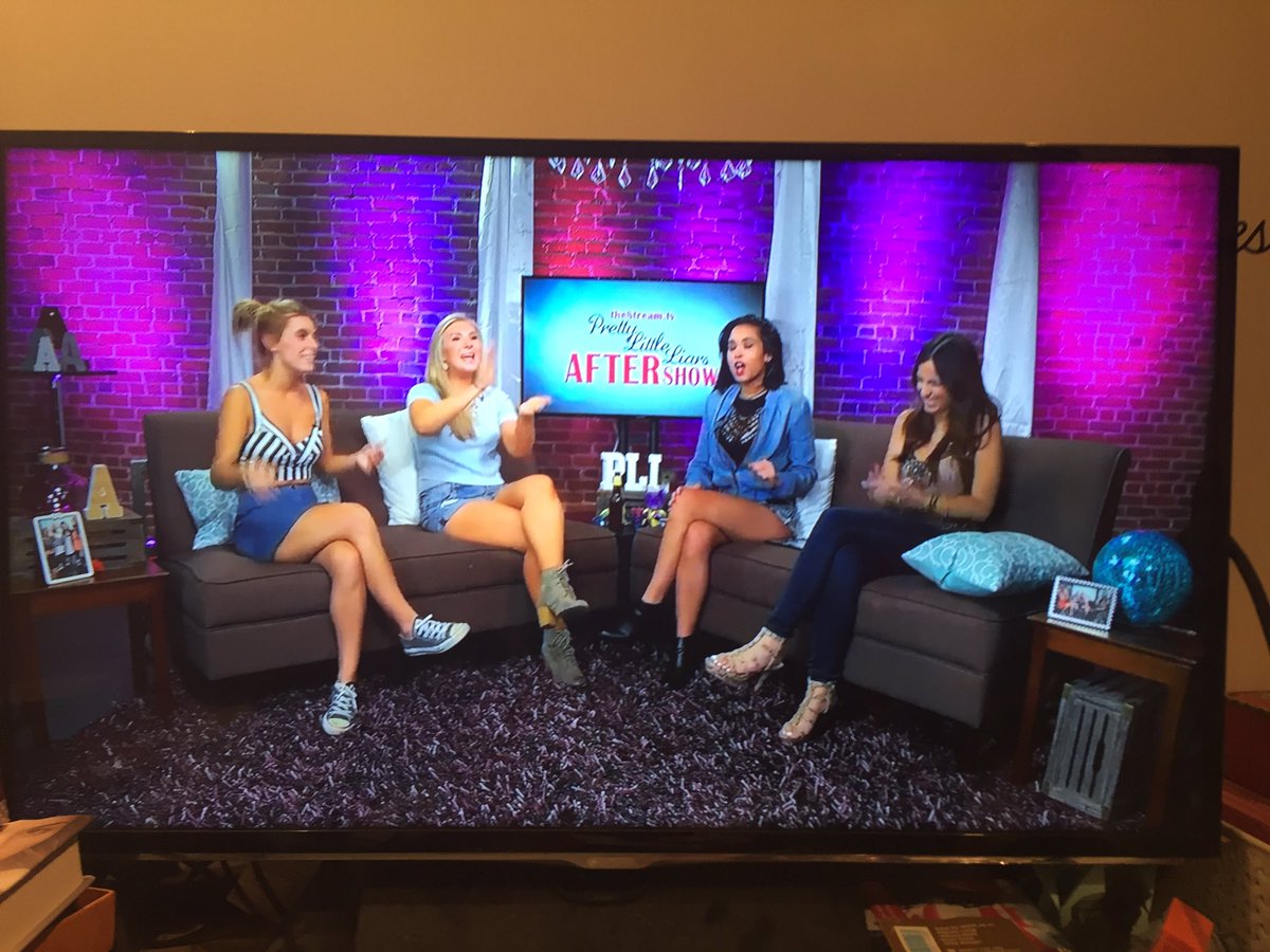 Warrior014's tweet image. Ooo loving the new #PLLas set! @SineaddeVries @MegLamontagne @StephanieLGray @AshleyMova so happy it's back ❤️❤️