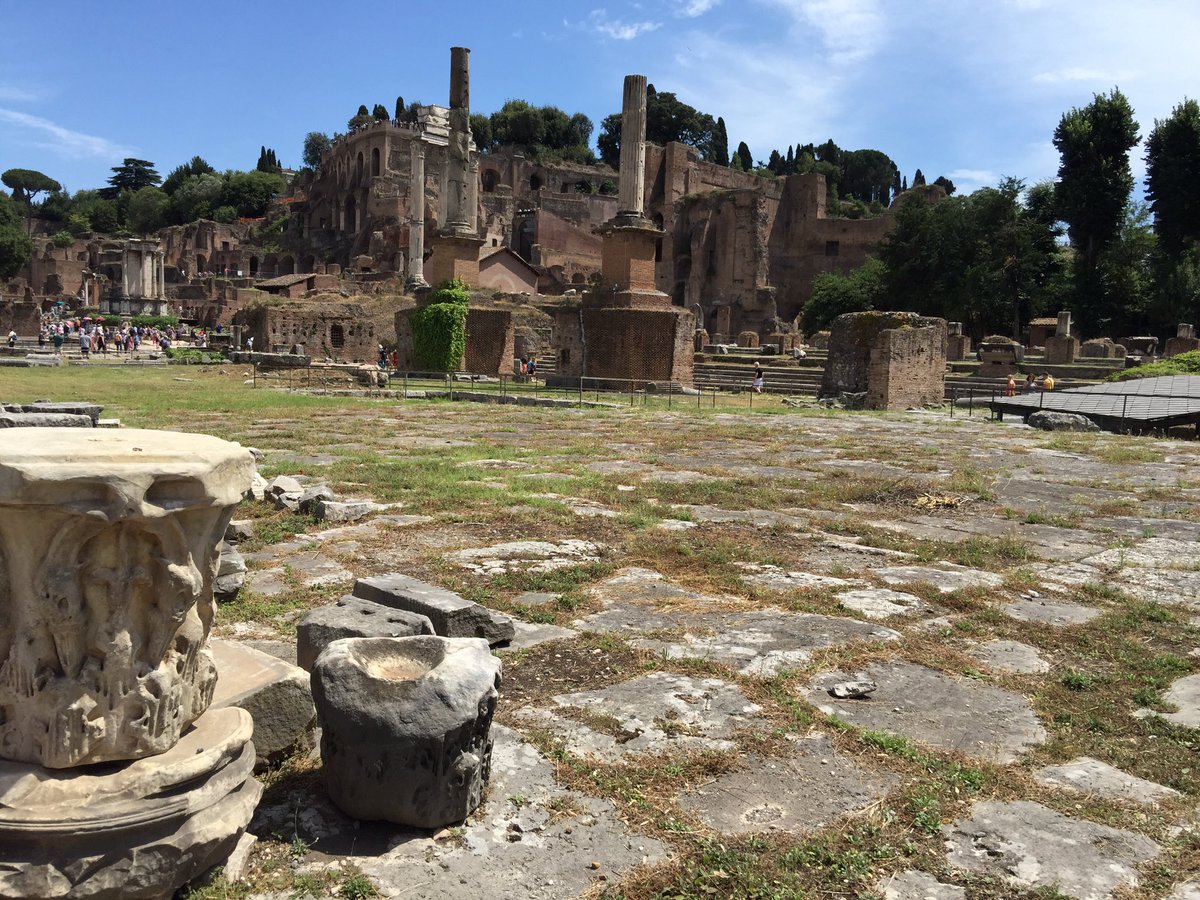 DariusAryaDigs's tweet photo. Rome- what's not to love? Good luck to our new mayor https://t.co/VfAvLrUfoE