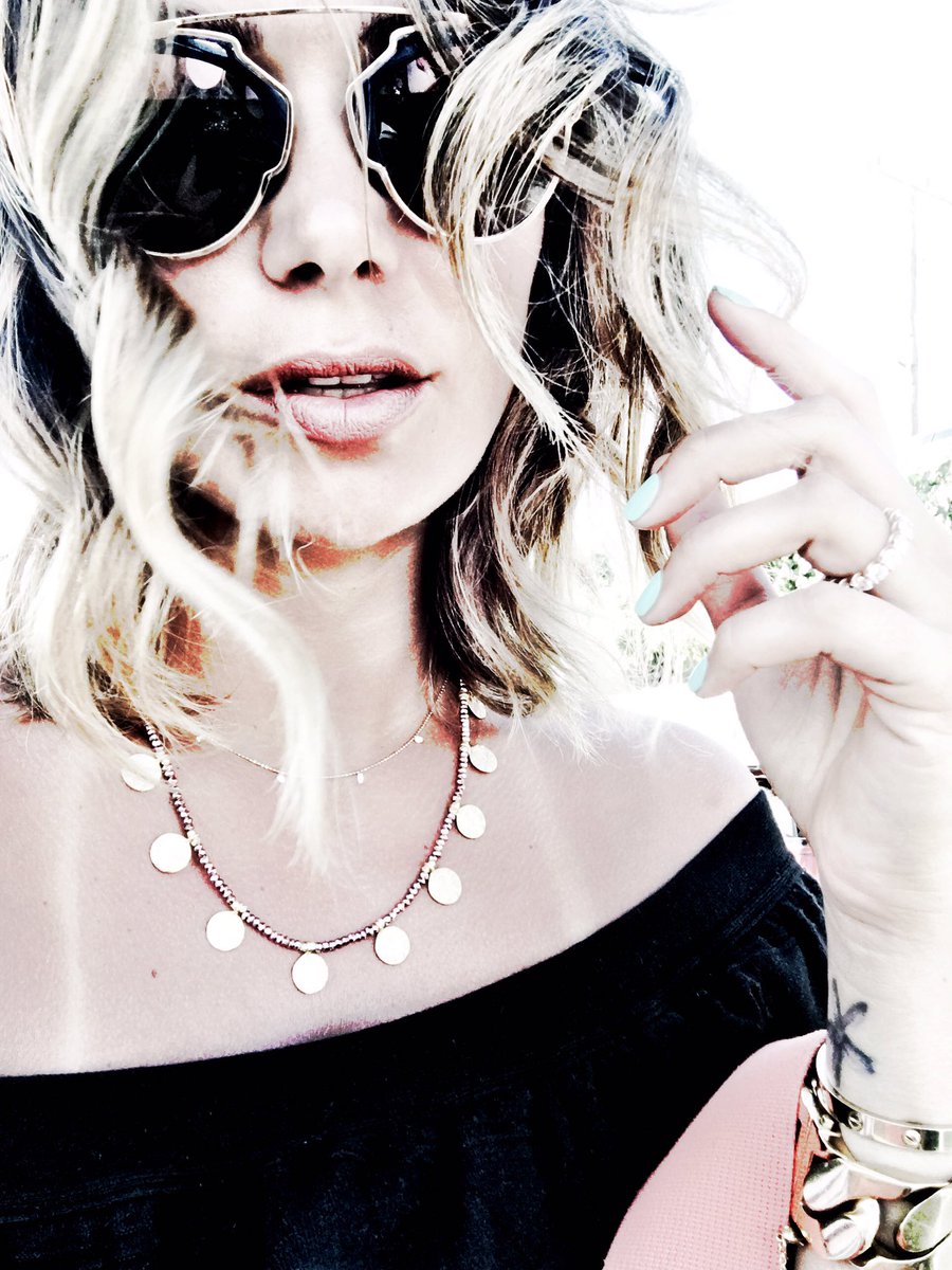 JugarNspice's tweet photo. shades, diamonds & chains
#JugarNspice #NoSpecificOrder #Selfie https://t.co/BIAFdf7REA