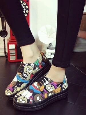 itscooliyo's tweet photo. Quirky sneakers! <3 #sneakers #shoes #cartoon #print #black https://t.co/0t8IlLqA0w https://t.co/hnzTrhZPNq