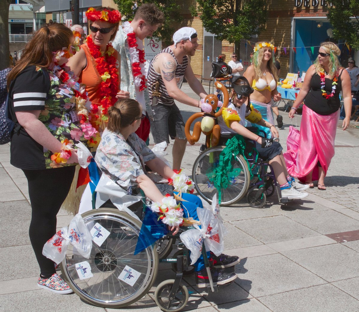 ONLY 2 DAYS TO GO! #basingstokeroll 2-5pm Market Square free family fun, 5-7pm live jazz &amp; Pimms. Join us!