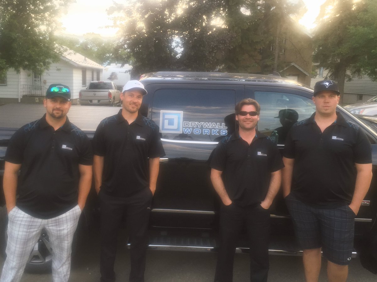 DrywallWorks's tweet photo. Fresh off a great day at @LakesideGC for the @CloverdalePaint golf tourney! #parsandbirdies #drywallworksca https://t.co/45IIDozVZE