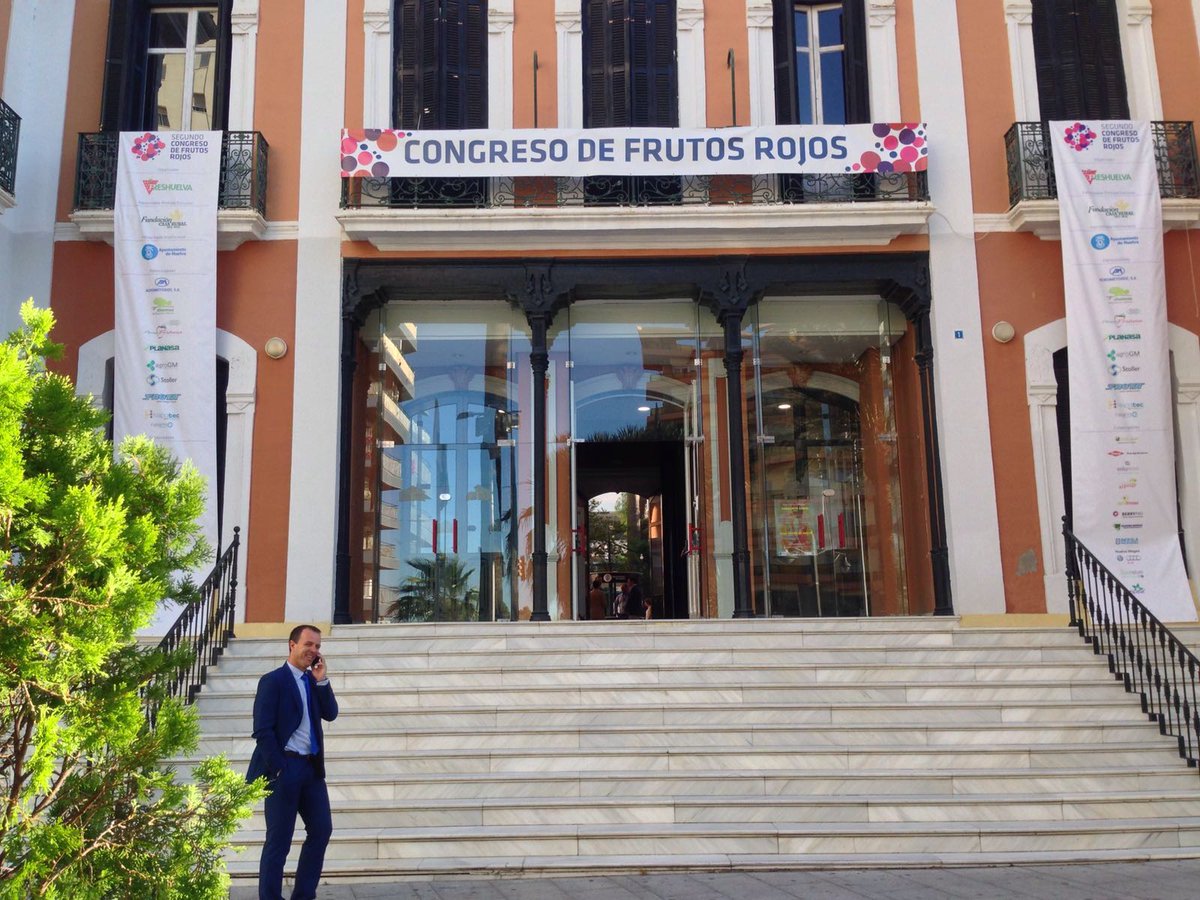 Freshuelvaes's tweet photo. Todo preparado para que arranque el II #CongresoFrutosRojos en #Huelva. Dos intensas jornadas nos esperan! https://t.co/RJFvQpQq3V