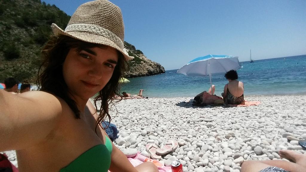 Paustellez's tweet photo. Granadella 🐙 https://t.co/i11KGmPEhx