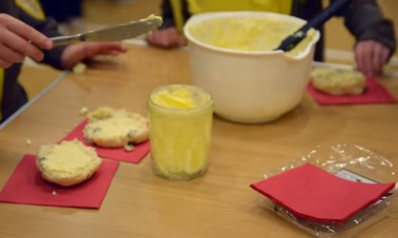exxonmobilsg's tweet image. #STEMWeekend Tip: Have fun and learn the #science behind home-made butter via @mental_floss bit.ly/261mSjF