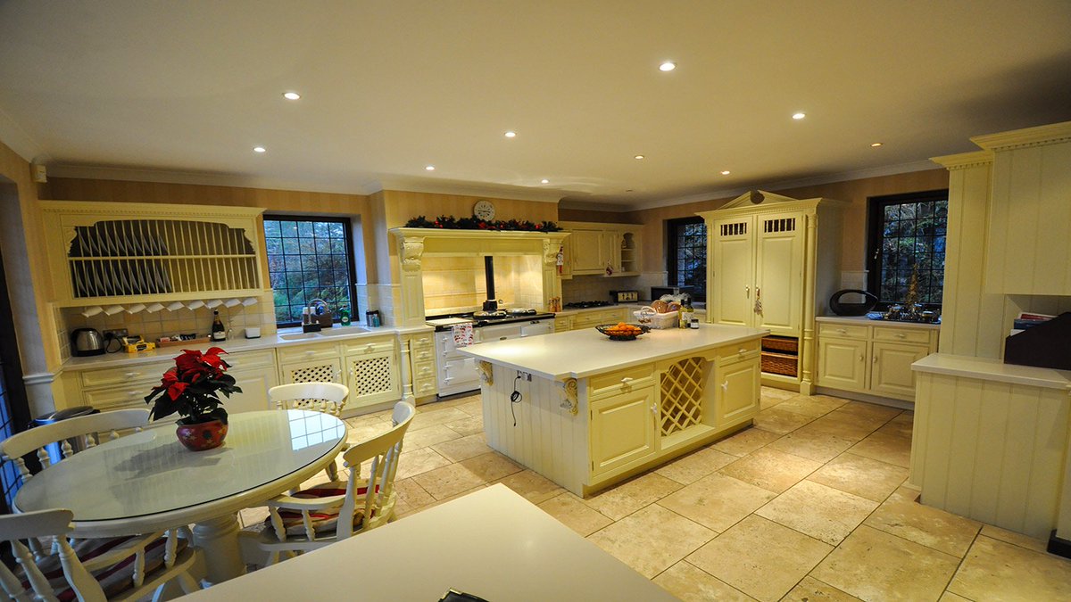 Zara Rhodes (ZaraRhodes) Twitter