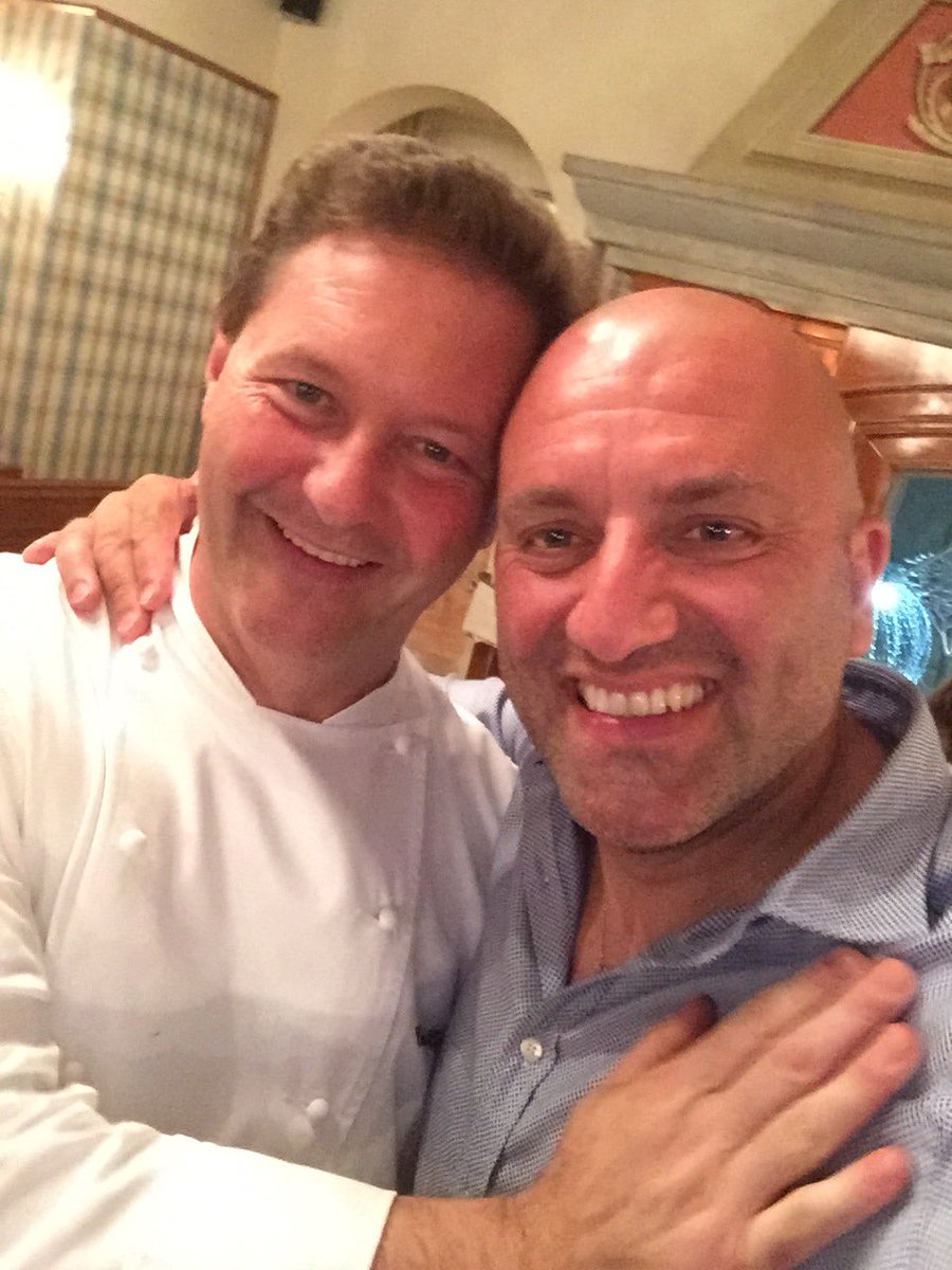 tonychef74's tweet photo. Chicco#tony#ipupi#davittorio#cucina#amici#sicilia#lombardia https://t.co/Stu0mYgrEe