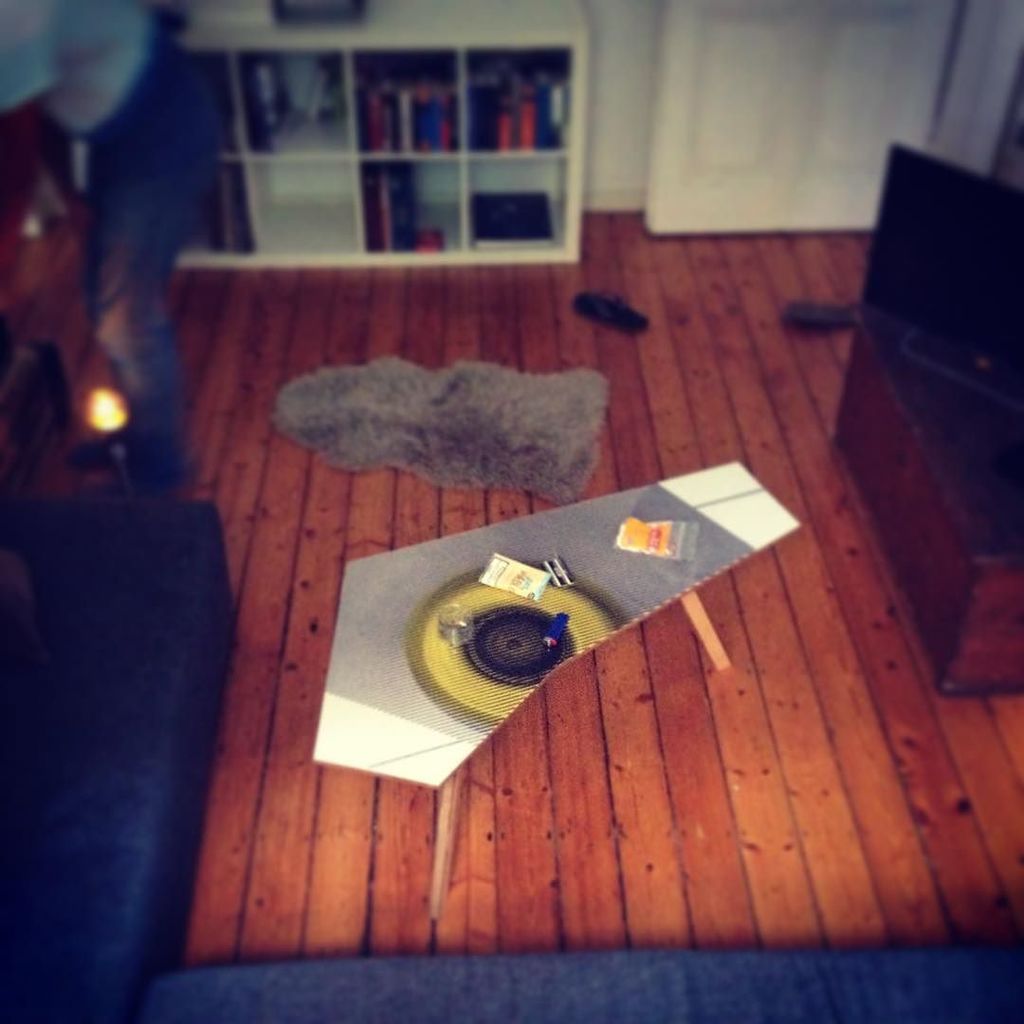 #KIDNEYTABLE in context #grafik #interior #design #interiordesign #coffeetable #couchtable… ift.tt/28V1NBO