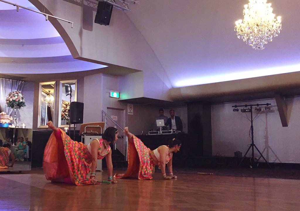 sirensdance's tweet photo. It's the twins doing their thang! Ramona &amp; Rachy giving double vision! #twinlife #dancers #sydneybollywooddancers https://t.co/XN2q9xPl49