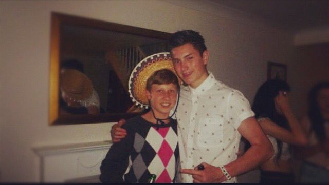 BennHickling's tweet photo. @Alfie_Judd happy b day my old friend βπΌ β€οΈ #ratears https://t.co/X9bmAhS09z