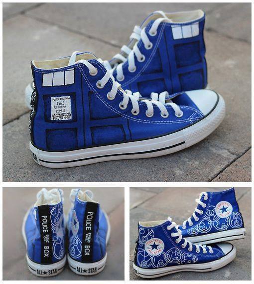 DoctorWho_Today's tweet photo. #DoctorWho #Sneakers https://t.co/nnaT2KuCMX