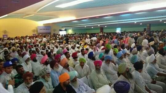 PunjabJago's tweet photo. ਜਗਰਾਉ ਦੇ ਲੋਕਾਂ ਨੂੰ ਕਪਤਾਨ ਉੱਤੇ ਭਰੋਸਾ ਅਤੇ ਵਿਸ਼ਵਾਸ ਹੈ ਕਿ ਉਹ
ਓਹਨਾਂ ਦੀਆਂ ਸਮੱਸਿਆਵਾਂ ਦਾ ਹੱਲ ਕਰੂਗਾ I #KisanWithCaptain https://t.co/1wRB7w6Lf6